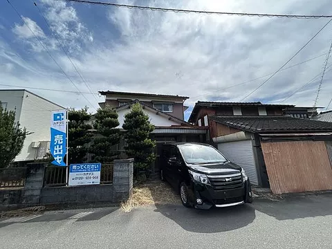 Used single-family home Kurume City Tanushimaru Town Shunoki Detached house