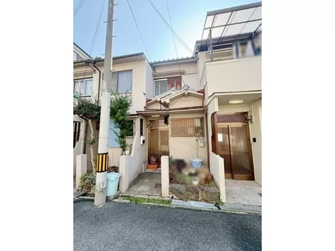Renovate as you like! Great for investment, approximately 7 minutes on foot from Kintetsu Line "Kawachi Hanazono" station!