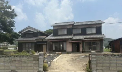 Okayama City, Higashi Ward, Tomizaki (Nishi Daiji Station) 2-story building 10DK