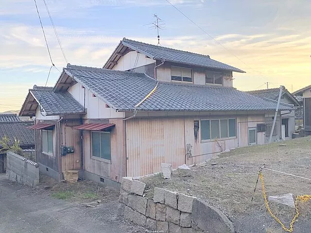 Used single-family home 7.6 km from JR Ako Line Nishi Daiji Station