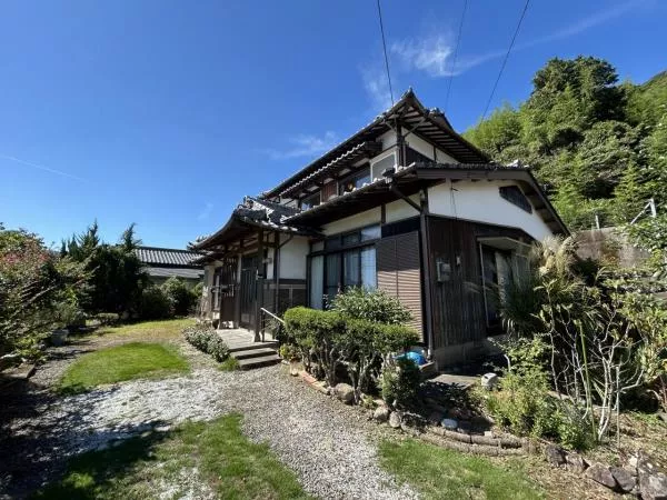 Takushi, Higashitaku Town, Oaza Noshō (Higashitaku Station) 2-story building 7DK