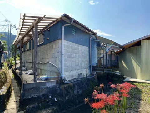 Saeki-shi, Umoku Oaza Onoichi (Shigeoka Sta.) Single story house, 3K

3.5 million yen