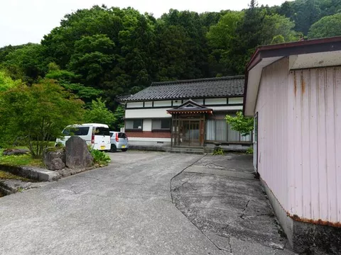 Sakata City, Shin-de, Sado (Yusa Station) Single-story building 3SDK