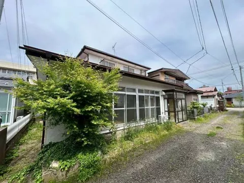 Akita City, Hodono Suwa Town (Akita Station) 2-story 4DK