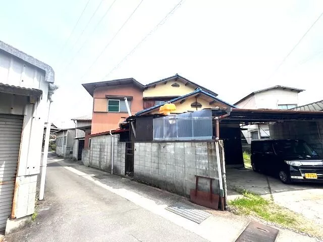 2F 5DK in Kinogocho, Kanonji-shi, Kanonji (Kanonji Sta.)

1,000,000 yen