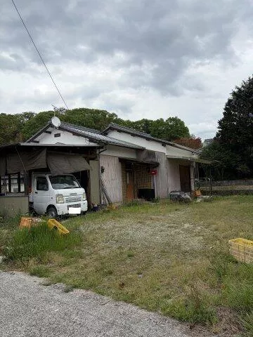 Matsuyama City, Kaminanba (Iyo-Hojo Station) Single-story building 2DK