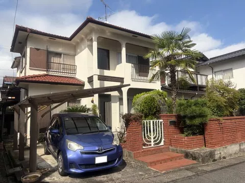 Iwakuni City, Minami Iwakuni Town 2-chome (Minami Iwakuni Station) 2-story 5DK