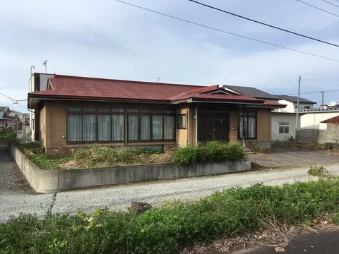 Yonezawa City, Ota Town 4-chome (Minami-Yonezawa Station) Single-story building 6DK