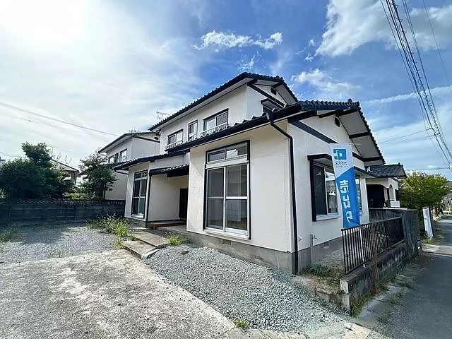 Used single-family home in Kurume City, Ozenji Town, Yoake