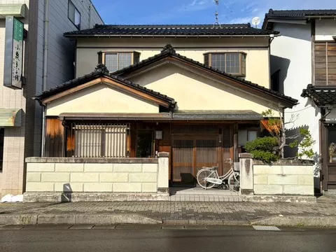 Tsubata Town, Kahoku District, 3-story building, 10DK - Image 2