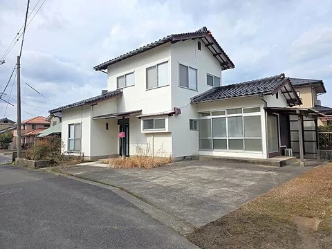 Used single-family home in Okanari