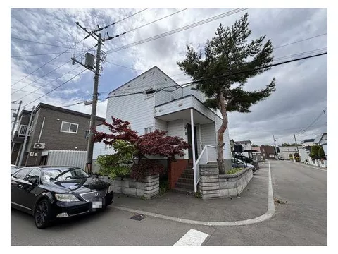 18 minutes on foot from JR Hakodate Main Line "Nopporo" Station, a quiet residential area in Yoyogi-cho, Ebetsu City