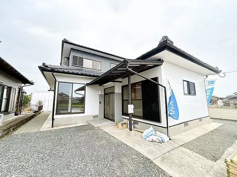 Used single-family home, Ushiya, Shiraishi Town, Kishima District.