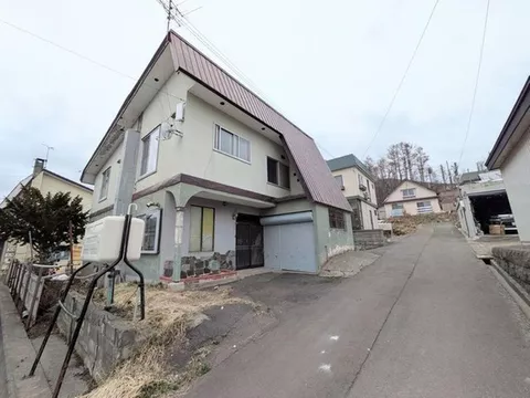 Akaiwa 2 (Otaru Station) 600,000 yen