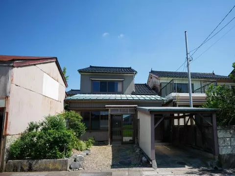 Takaoka City, Fushiki Ichinomiya 1-chome (Etchu Kokubun Station) 2-story building 6K