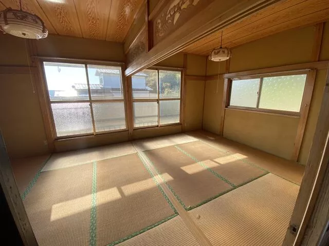 Kurikoma Nakano Nishi Ueno, Kurihara-shi, Kurihara 2F 8K

2,000,000 yen