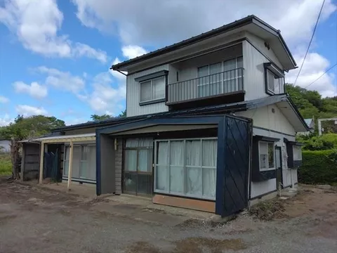 Parking space for 4 or more cars☆ The lot is very spacious♪
