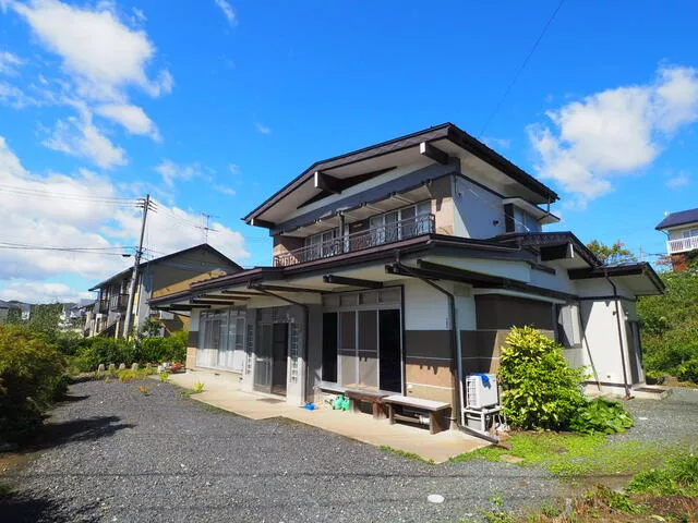 Hanamaki City Main Building (Hanamaki Station) 2-story 6DK