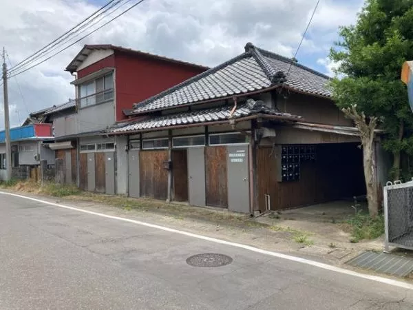 Inashiki City, Ukishima (Sahara Station) 2-story building 16K