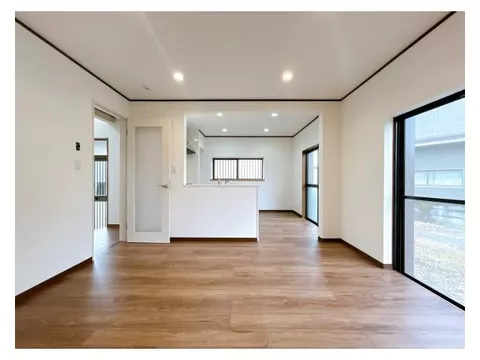 【Open House】Renovated with garden space. Educational facilities within about 14 minutes on foot
