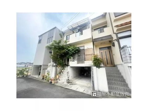 ◆ 4DK with garage! A house with good sunlight and ventilation as there are no buildings in front♪