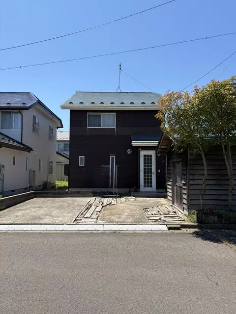 Akita City, Ushijima Minami 2-chome (Ugo Ushijima Station) 2-story building 3LDK