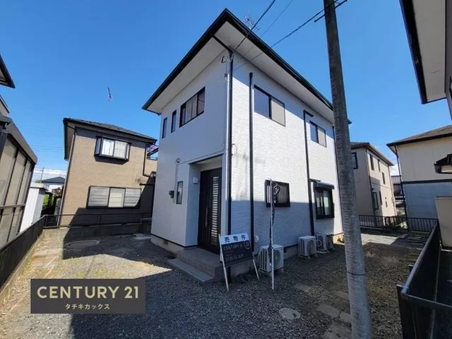 All rooms are over 6 tatami mats☆ Equipped with a versatile sunroom! Parking space secured◎