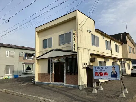 Tokachi-gun Urakawa-cho, Saiwaimachi (Urakawa Station) 2-story 11LDK