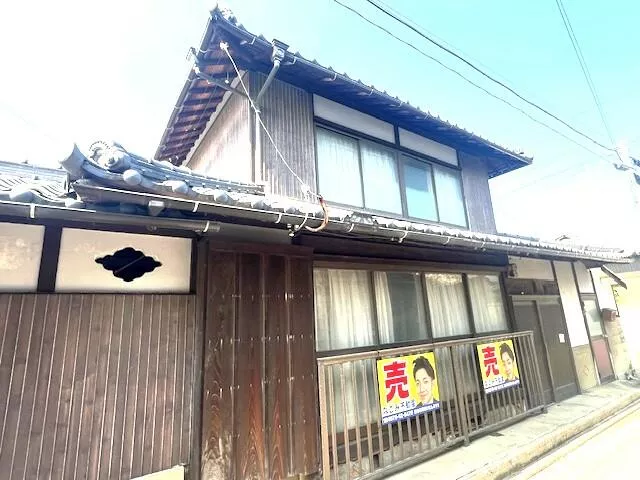 Mitoyo-shi, Nioi-cho, Nioi (Takase Sta.) 2F 4DK

1,000,000 yen