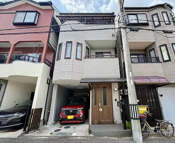 Used single-family home in Shijonawate City, Oaza Kiyotaki