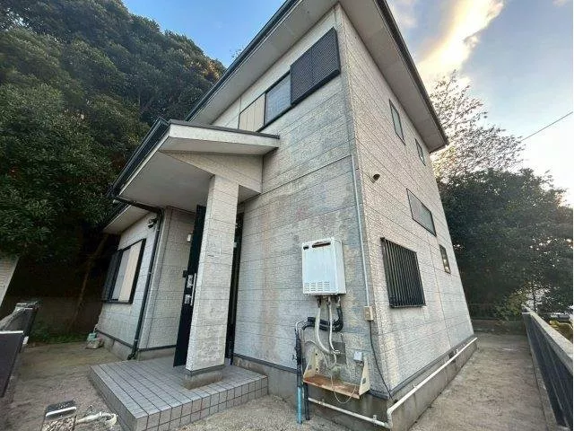 18 minutes on foot to Sobu Main Line "Choshi Station"! Parking with carport! Supermarket accessible by car