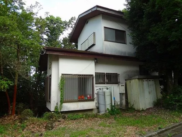 4 million yen in Yawatano (Izu Kogen Station)