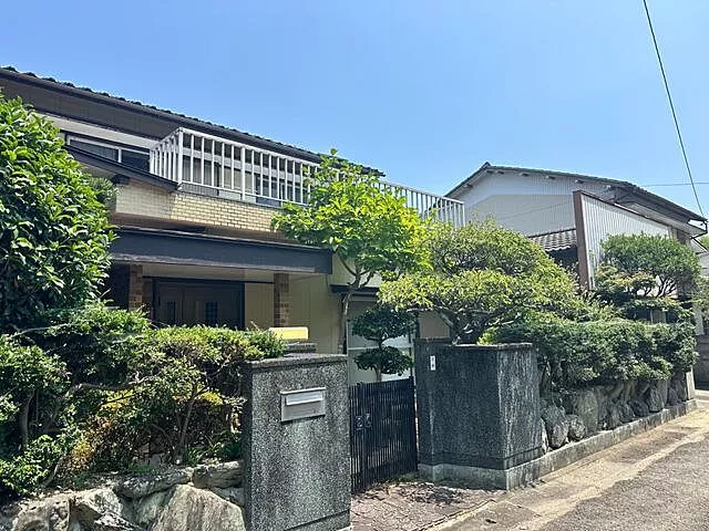 Used single-family home in Kamonamacho Nishina, Tokushima City, 5DK used house, A residence