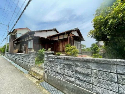 Niihama City, Kaifu 2-chome (Takahama Station), 2-story building, 6SLDK