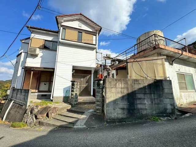 Hatakawa, Kainan City (Kainan Station) 2-story 6SDK
