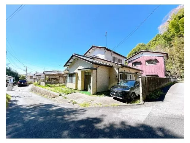 [Current sale until April 30] 5DK house built in 1974. Parking for a total of 3 cars