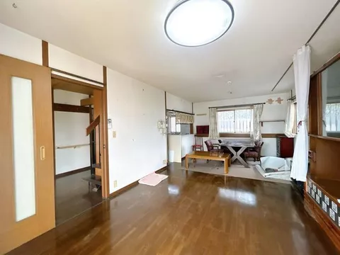 [Open House] Current sale until 6/21 / Parking for 3 cars in parallel; built by Misawa Homes