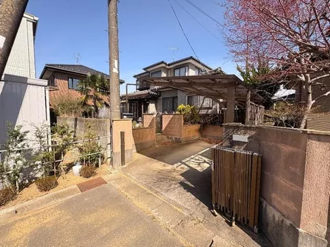 ■9 minutes on foot from the station, convenient for shopping and close to parks, spacious 5LDK