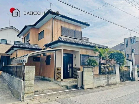 14-minute walk to Tobu Isesaki Line "Hanyu" station♪ Supermarket and convenience store within a 5-minute walk!