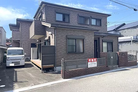 Used single-family house, Wakayama City, Wakayura Minami 2-chome