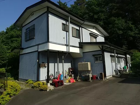 35 minutes on foot from JR Tohoku Main Line "Yamanome" Station