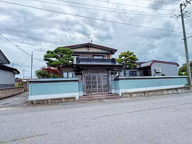 Used single-family home, Tsugaru Railway Kase Station, 2-minute walk
