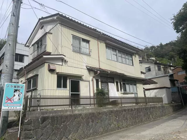 Kesennuma-shi, Kesennuma Mikkaicho 1-chome (Kesennuma Sta.) 2F 6DK

1,000,000 yen