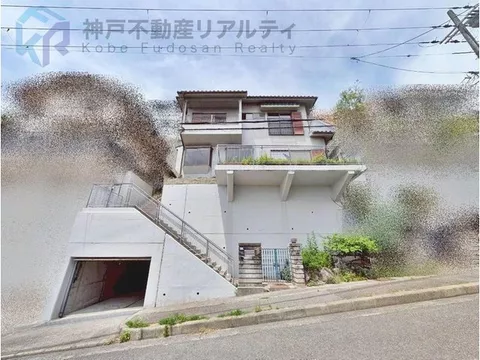 ◆Parking space available♪◆The road in front is over 6m wide, so there is plenty of room for cars to pass through♪