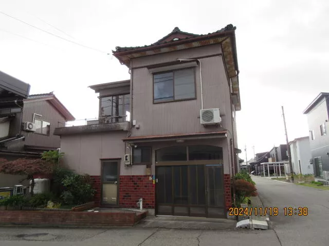 Takaoka City, Ejiri (Ejiri Station) 2-story building 7DK