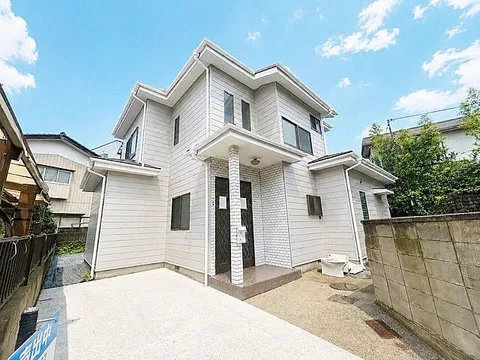 Used single-family home in Kōnosu, Koga City