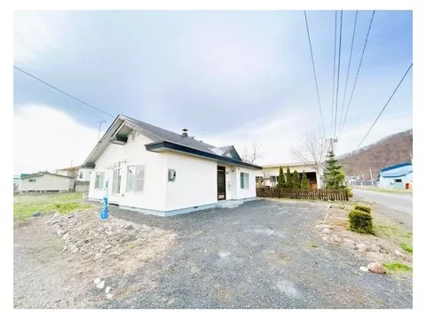【Open House】Current sale until April 19 / Single-story / Parking for 3 cars available / Front road width 10