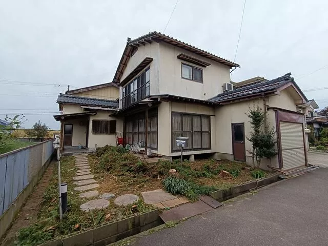 3-chome, Nishi-Ozaki, Sanjo City (Higashi-Sanjo Station) 2-story 5SLDK