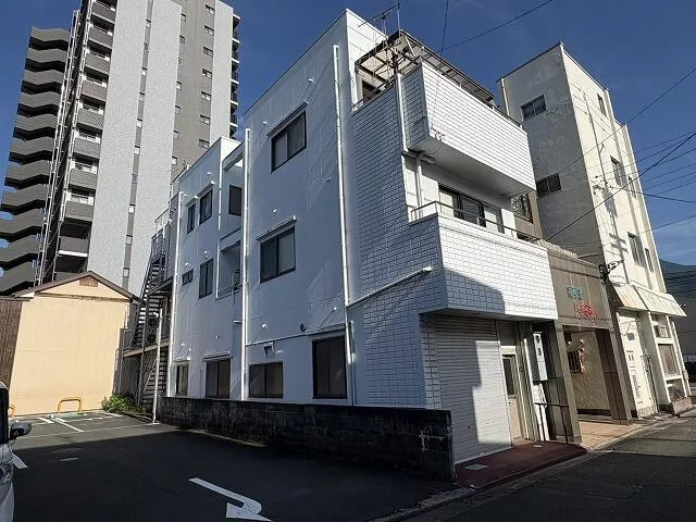Uwajima City, Shinmachi 2-chome (Uwajima Station), 3-story building, 6DK