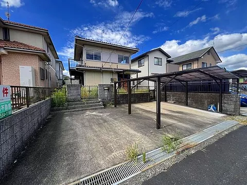 Used single-family home 4.7 km from Asahi Otsuka Station on the Omi Railway Omi Line